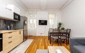 5 Beds 2 Bedrooms Top Apart In Vienna'S Heart